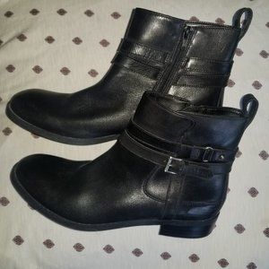 Clarks Waterproof Leather Buckle Ankle Boots Size 9